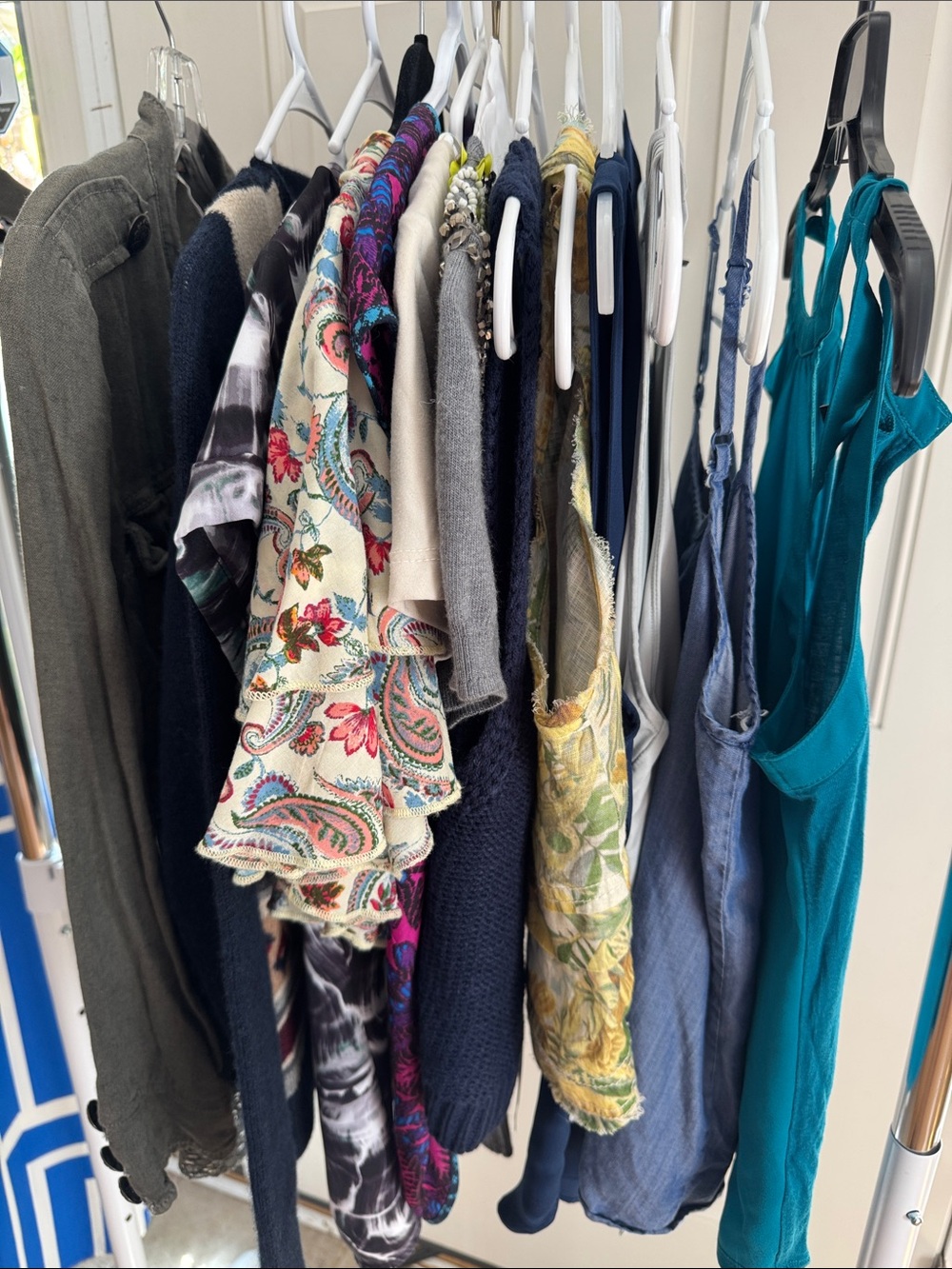 Women’s Lot, XS & S Tops